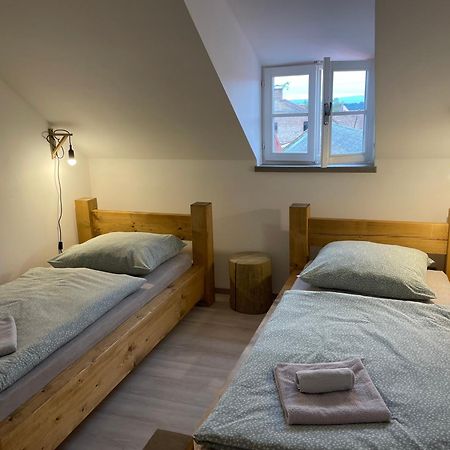 Penzion U Orloje Žatec Exteriör bild