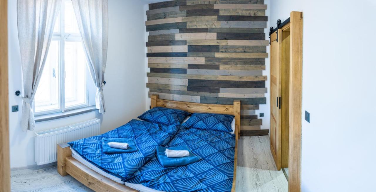 Penzion U Orloje Žatec Exteriör bild
