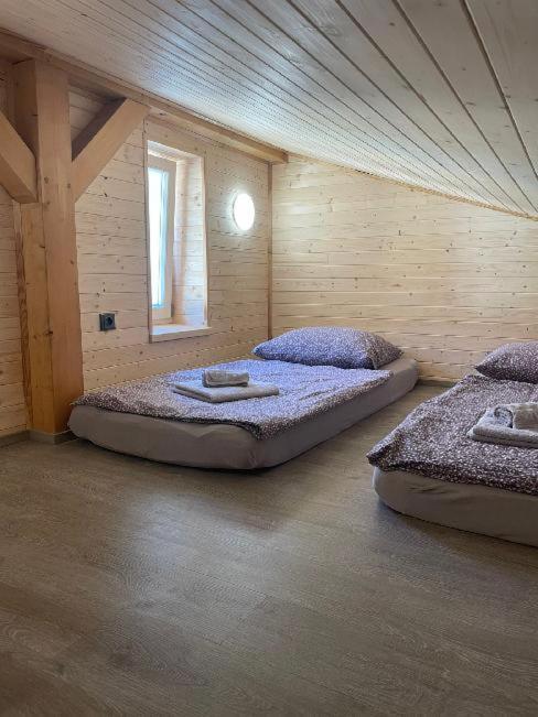 Penzion U Orloje Žatec Exteriör bild