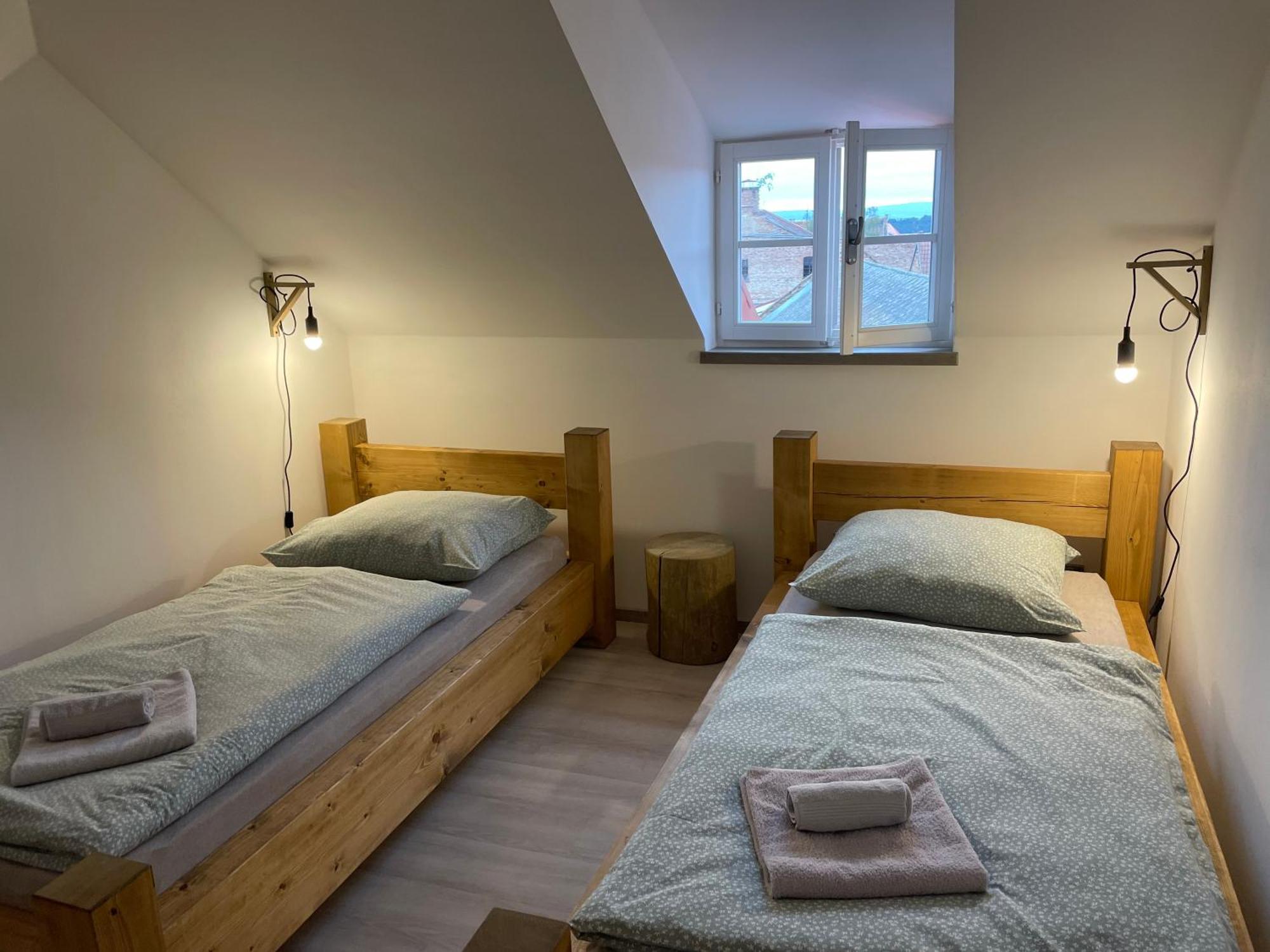 Penzion U Orloje Žatec Exteriör bild